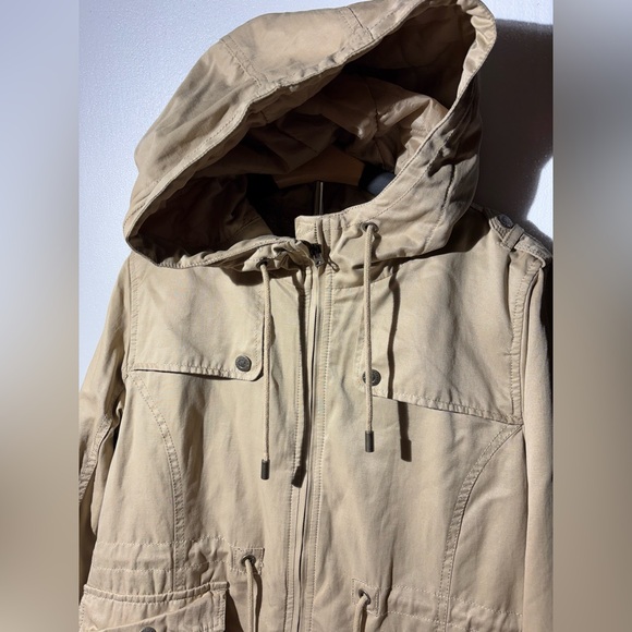 Jacket - Picture 2 of 9